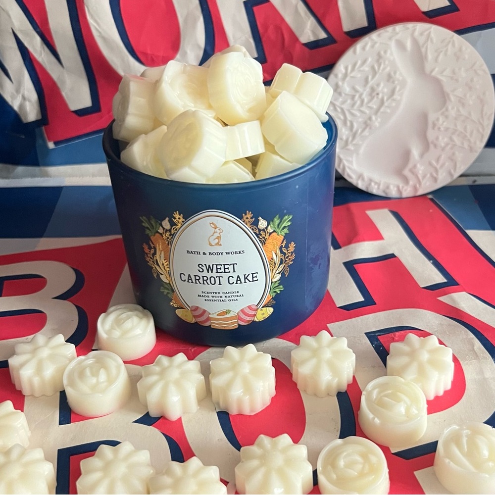 Bath and body works Candle Sweet Carrot Cake Wax Melts